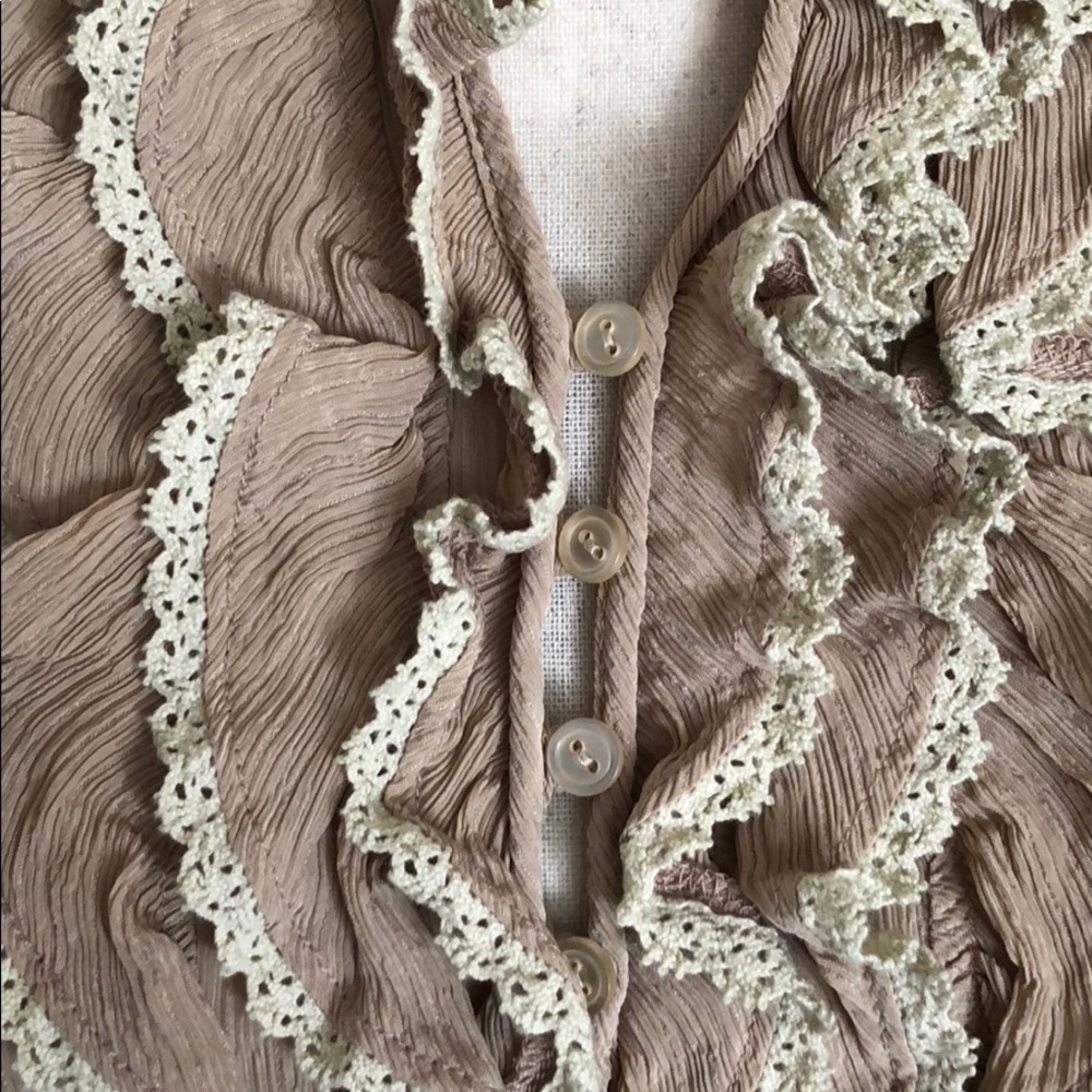 Ruffle detail 3/4 silk blouse - Picture 4 of 4